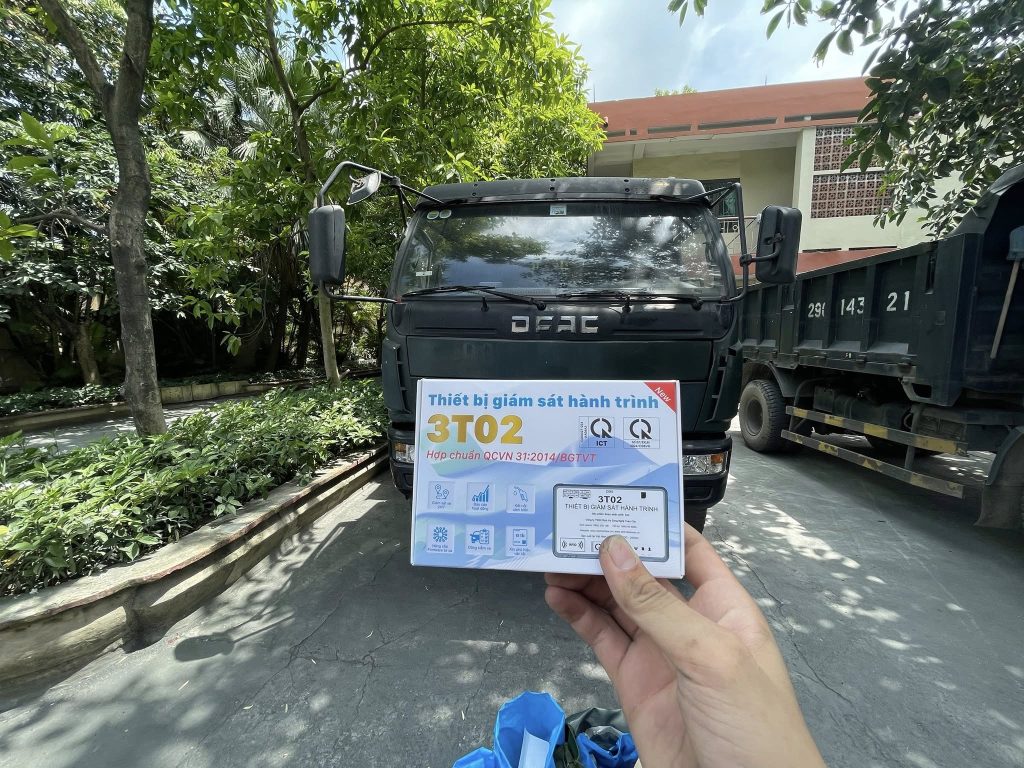 Lắp đặt thiết bị giám sát hành trình